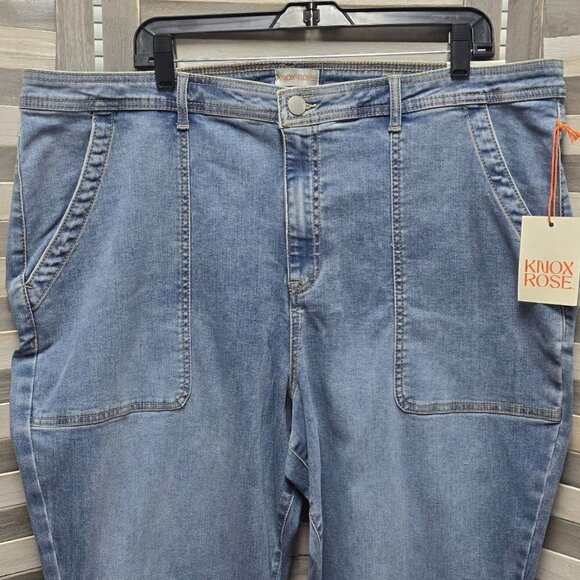 Women's Plus Size High-Rise Anywhere Flare Jeans | Knox Rose | 22 - Picture 4 of 12